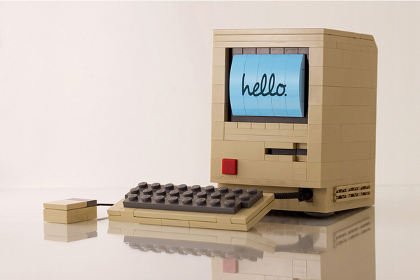 LEGO-macintosh-computer-1