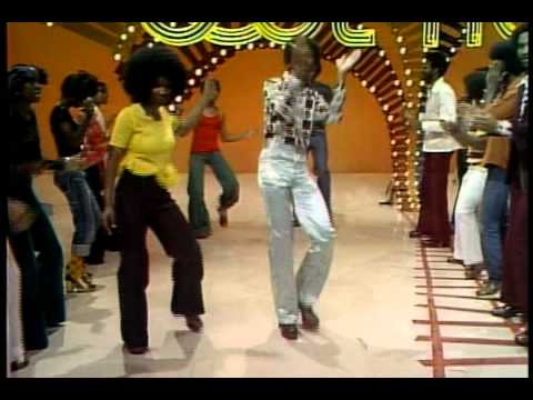 VDBmbGVVTzdaYmcx_o_earth-wind-fire-mighty-mighty-soul-train-dancers