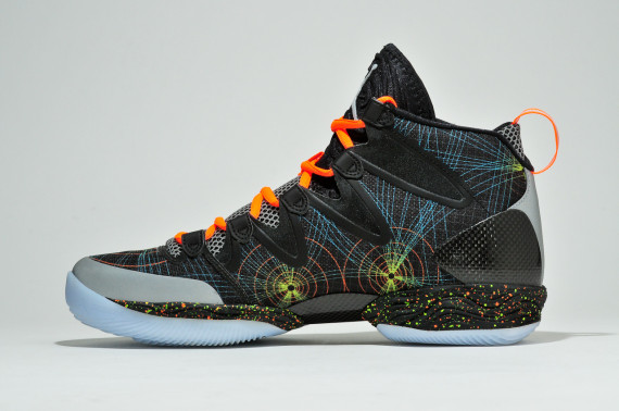 air-jordan-xx8-se-christmas-2-570x378