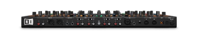 img-TKS8_hardware_04_audio-interface_01-6903b026ff59dee2d7cf5f453a680e1d-d